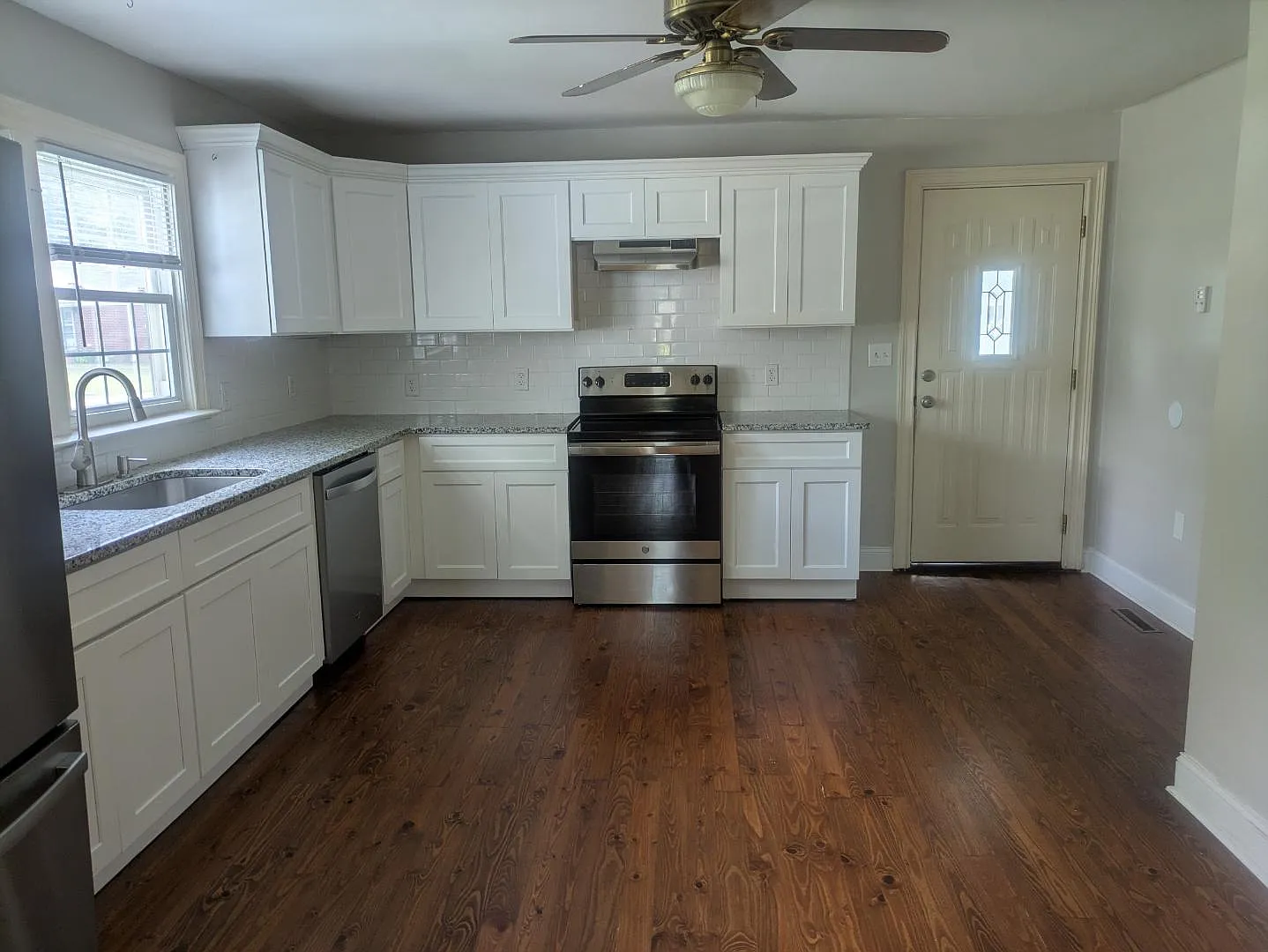 101 Bradley St — Photo 2