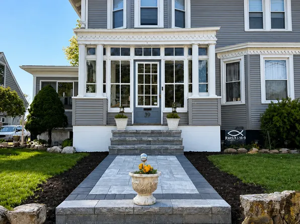 39 Forbes Place, East Haven, CT 06512