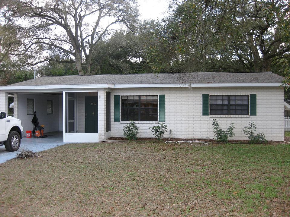 1st image of 39032 Manor Dr
