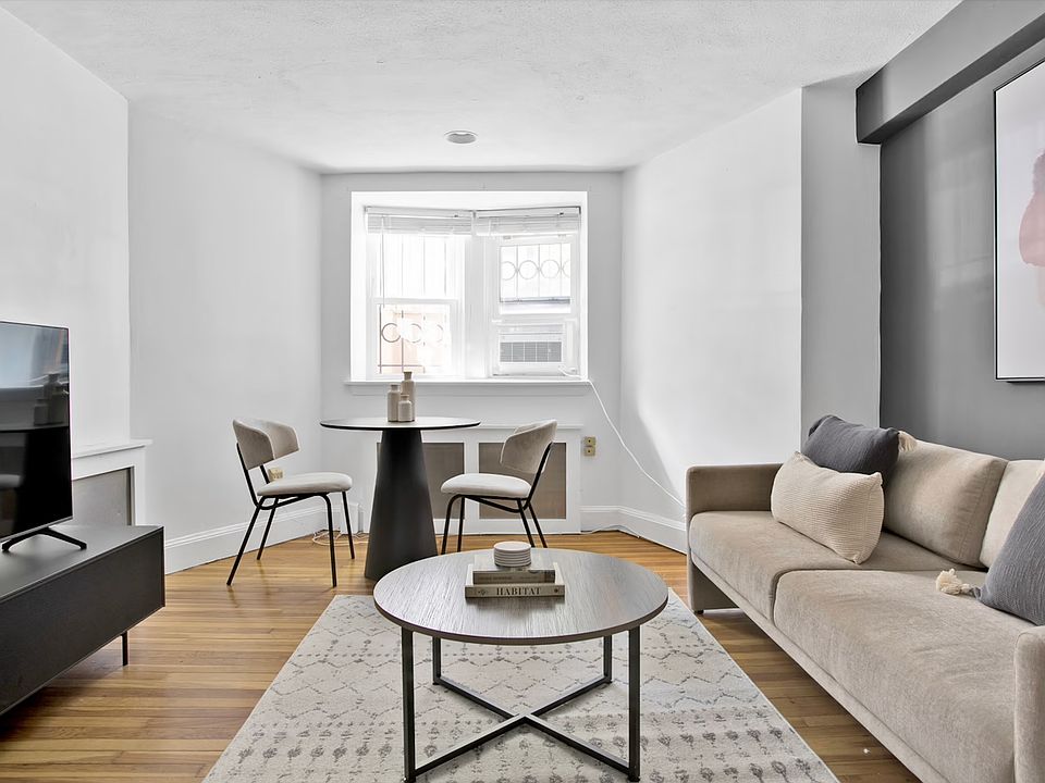 1st image of 45 Westland Ave APT 3