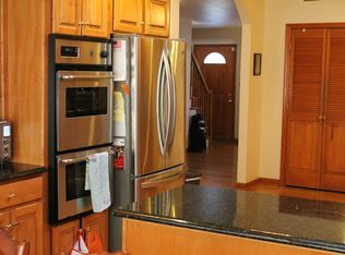 8 Felter Pl, Lake Hopatcong, NJ 07849