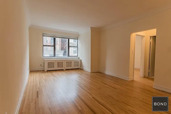 Rented by Bond New York | media 8