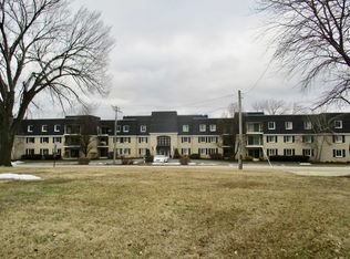 5548 Spring Brook Rd APT 112, Rockford, IL 61114