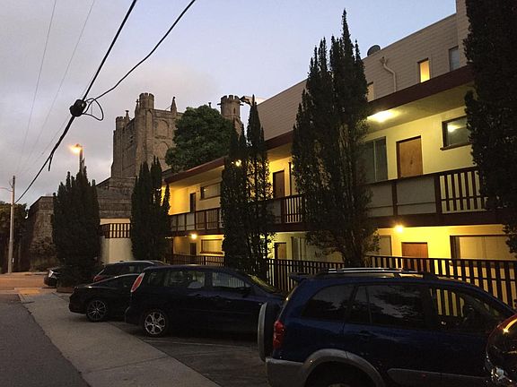 4th image of 1625 Gough St