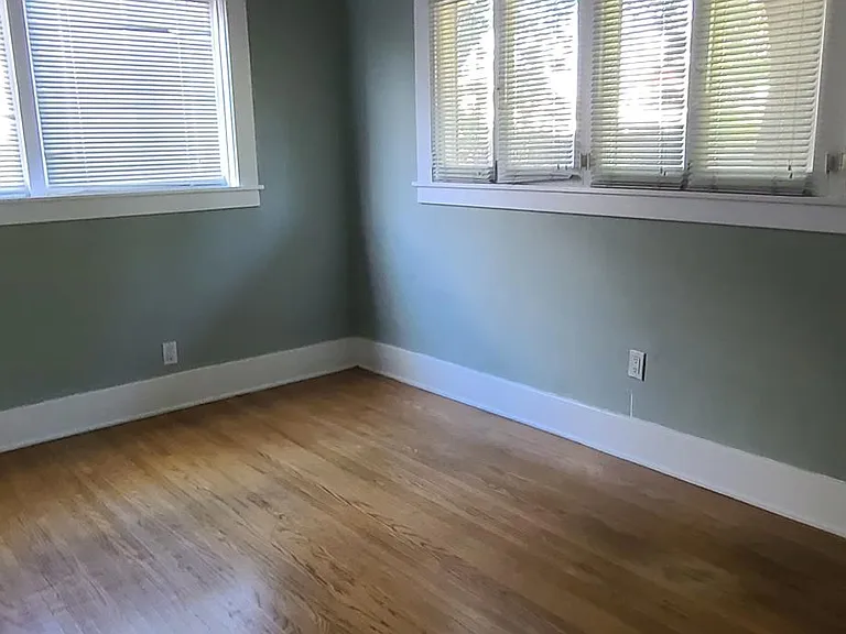 135 E Jefferson Ave — Photo 10
