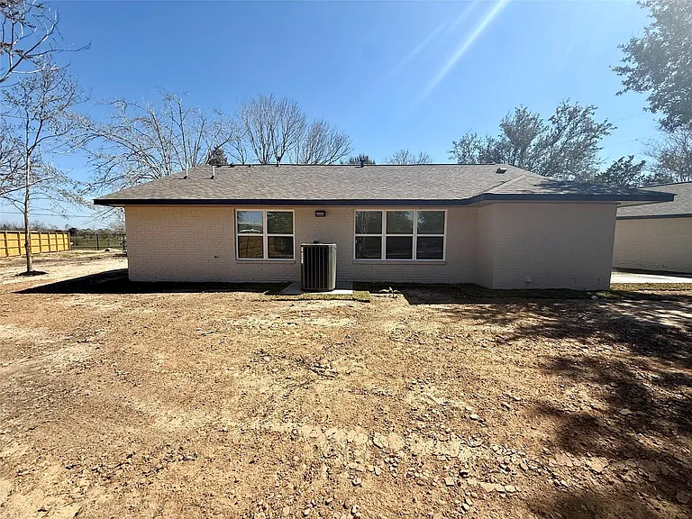 4835 County Road 380 — Photo 29