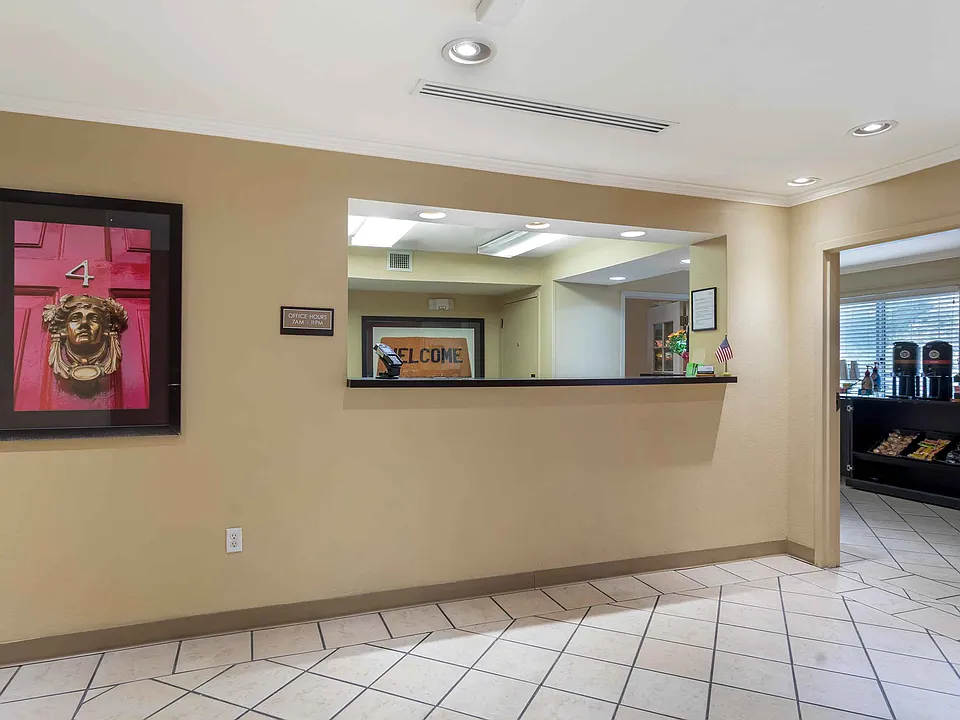Lobby and Guest Check-in