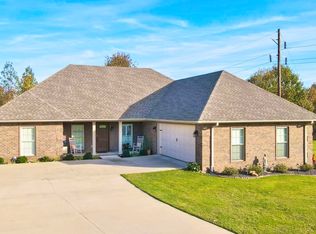 150 Hidden Hill Cv, Martin, TN 38237