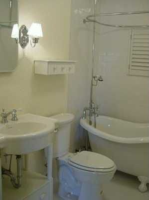 Guest / Front Bathroom.