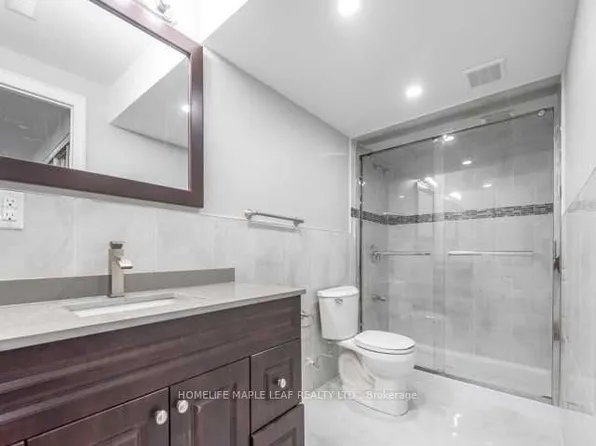 5 Troyer St, Brampton, ON L7A 4T4