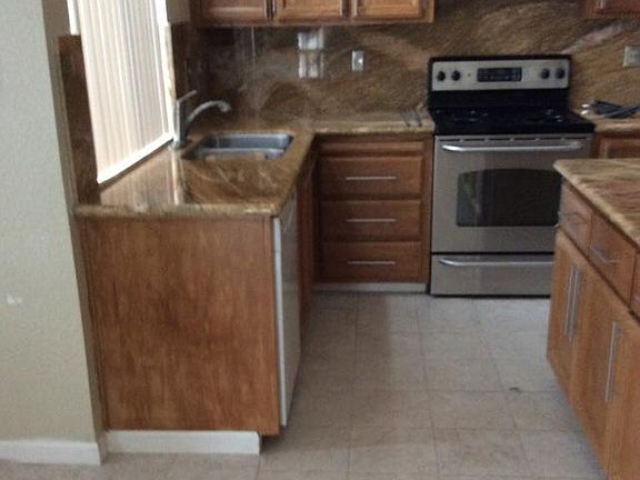 3rd image of 8015 Pinot Noir Way