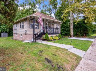 215 4th Ave, Lester, PA 19029