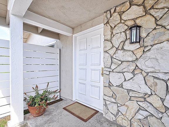 4th image of 6609 Madeline Cove Dr