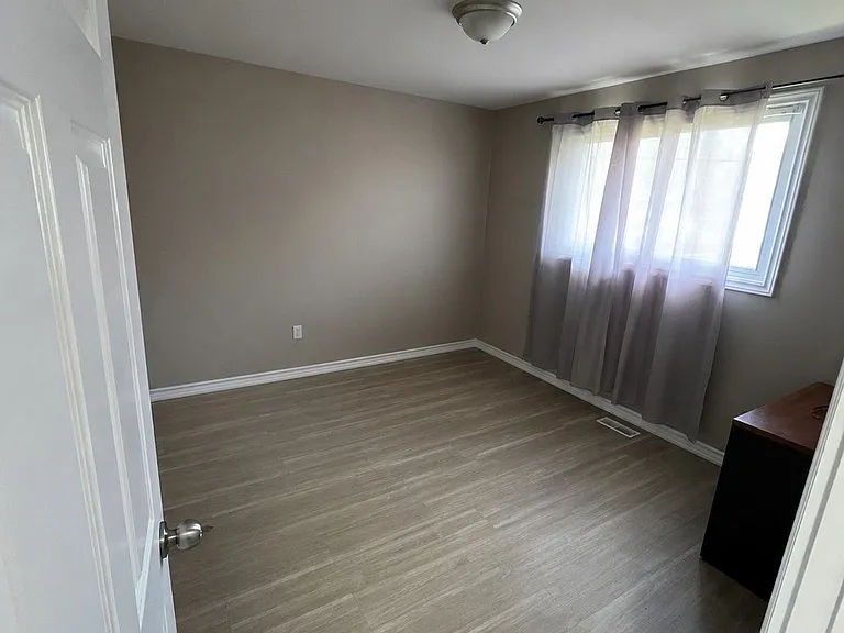 10 Trelawn Pkwy — Photo 9