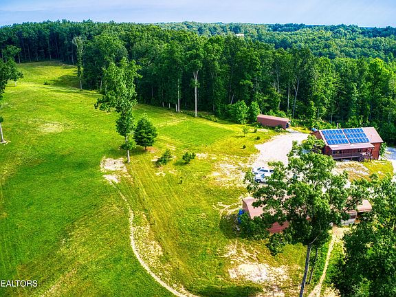 3rd image of 1240 Louvaine Rd