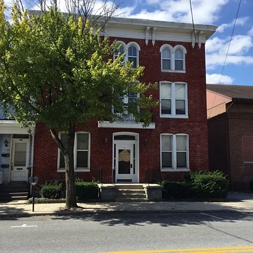 44 S Earl St Photo 1