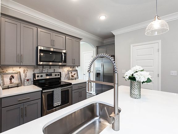 4th image of 3404 Mansfield Dr #149