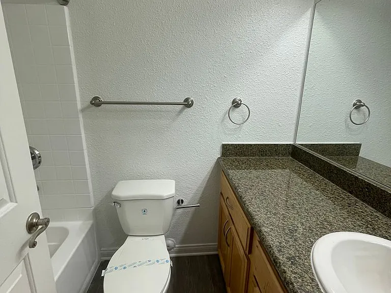 Park Plaza Apartments — Photo 88