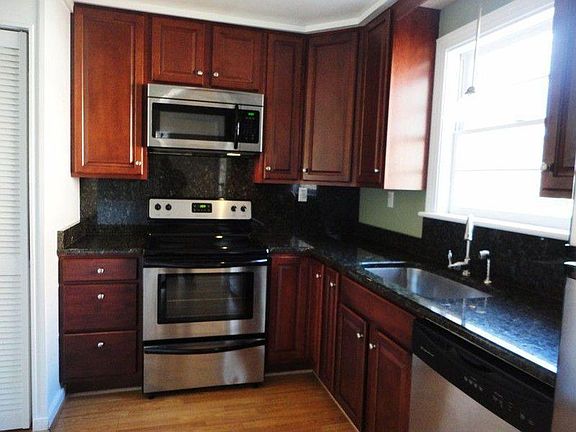5th image of 1412 Coronet Dr