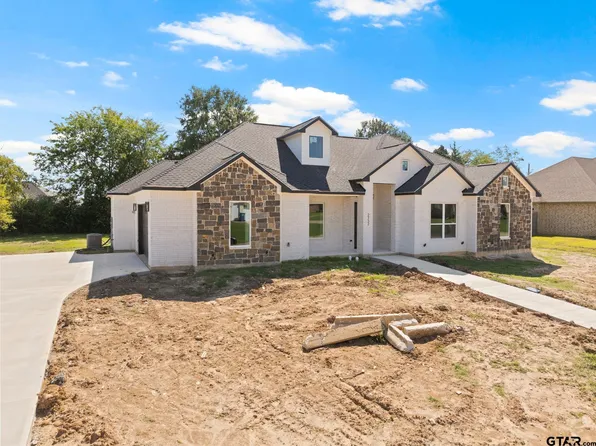 2732 Stone Hedge St, Mount Pleasant, TX 75455