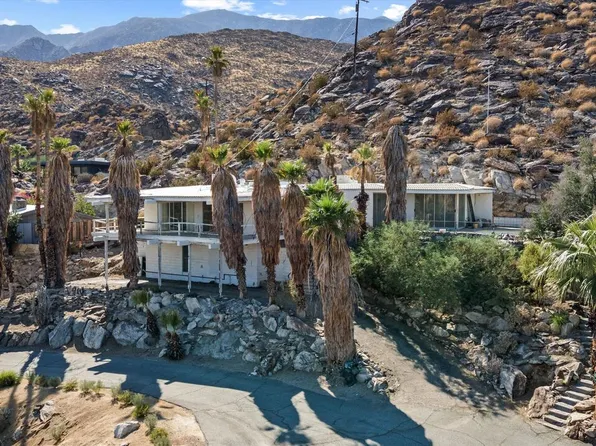 2425 Cahuilla Hills Dr, Palm Springs, CA 92264