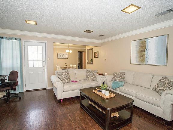 4th image of 3400 Townbluff Pl #3402