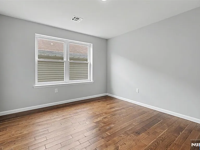 168 Johnson Ave — Photo 21