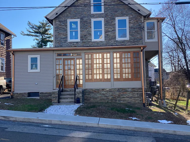 17 Ralph St — Photo 1
