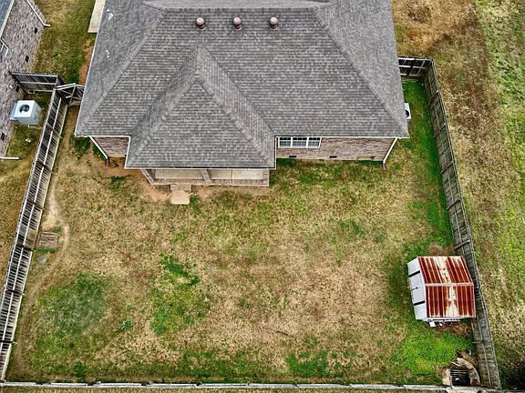 2nd image of 2701 Richland Park Dr