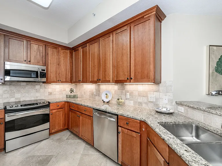 8581 Amberjack Cir #303 — Photo 13