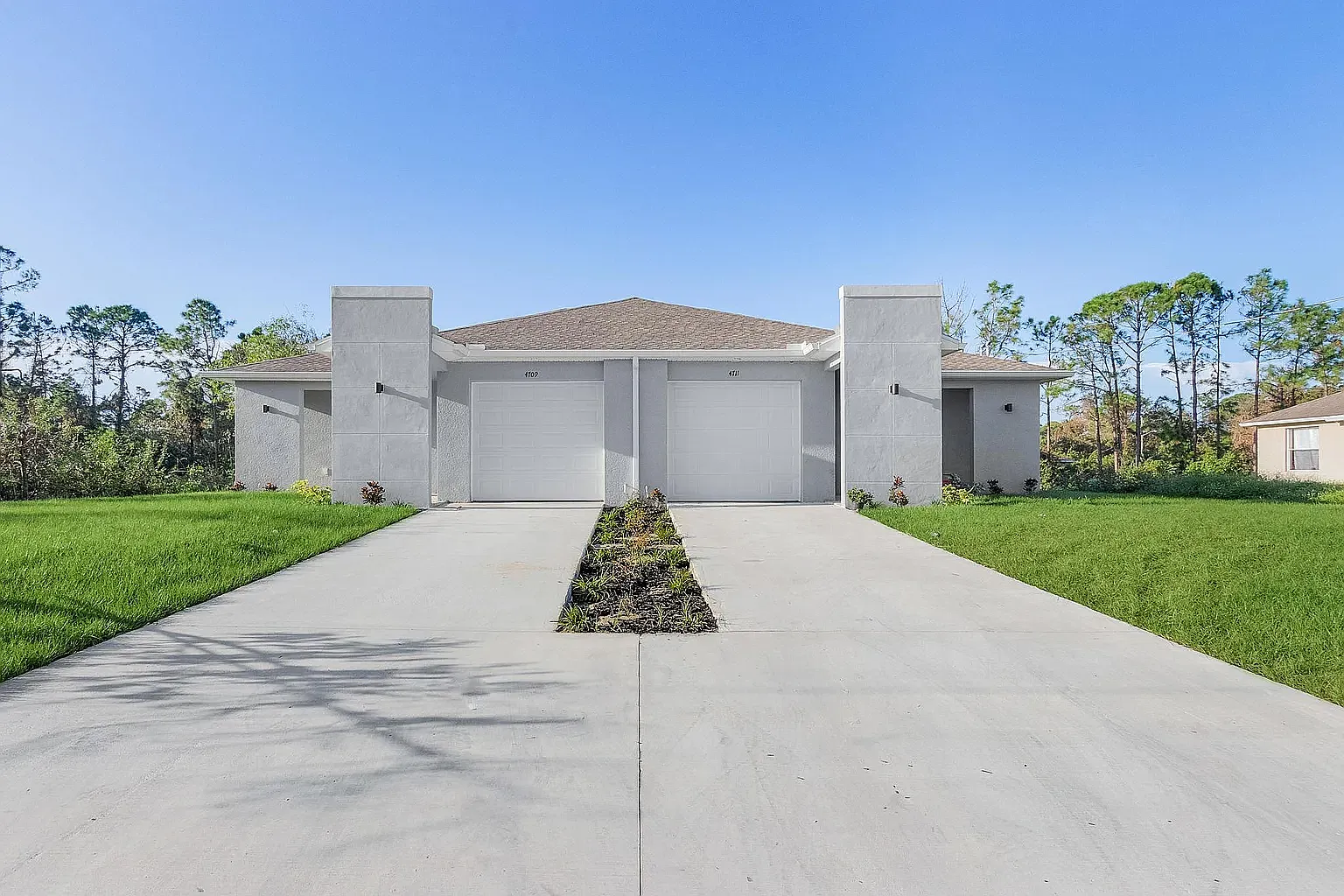 3 bed, 1200 sqft, $1,450 — Photo 2