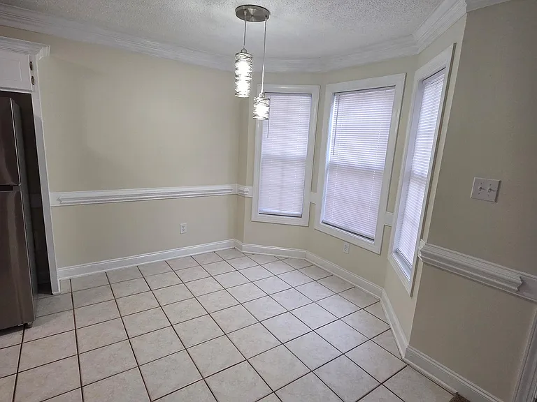 1513 Winterberry Dr — Photo 8