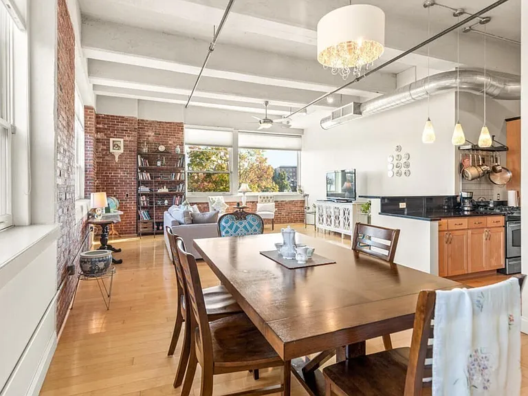 51 Lafayette St #204 — Photo 20