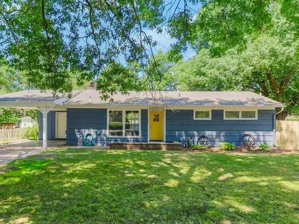 1202 S Willow St, Ottawa, KS 66067