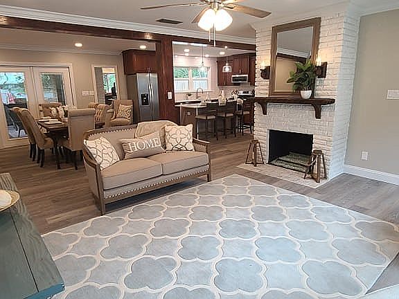 5th image of 283 S Bayshore Dr