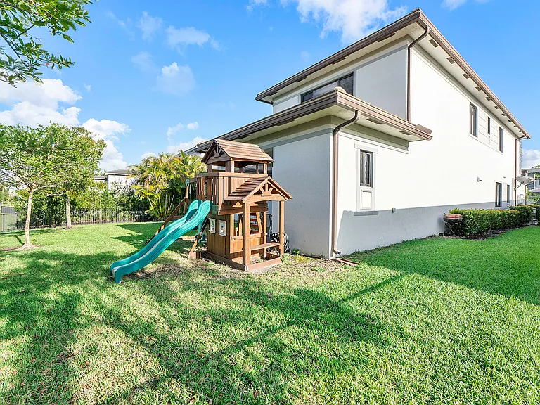 10585 Cobalt Ct — Photo 55