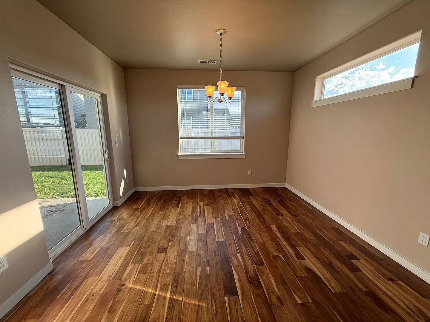 Spacious 4-Bed Boise Home with New Carpet, New Flooring, Fireplace & Fenced Yard — Photo 2