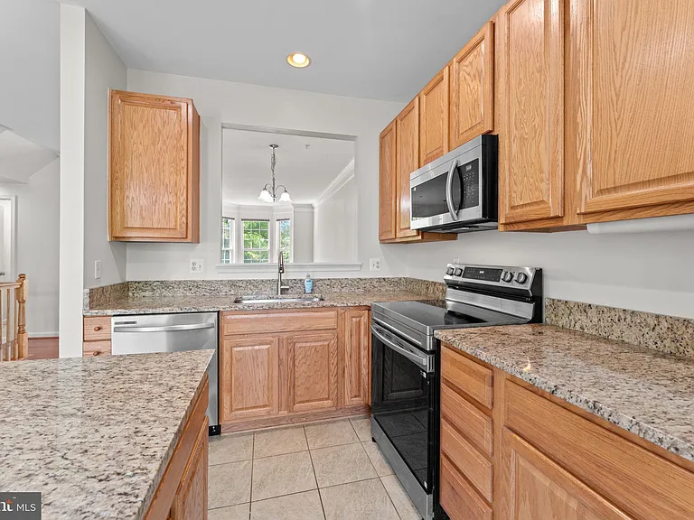 702 Anoosh Ct — Photo 14