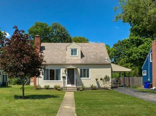 2194 Ridgecliff Rd, Columbus, OH 43221