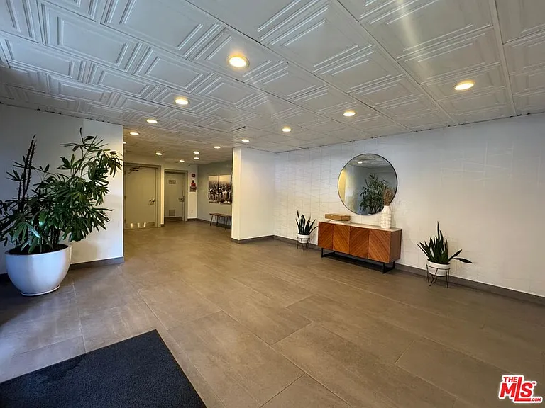 960 Larrabee St #126 — Photo 10