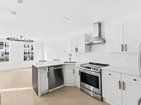 5982 Silver Charms Way #32, New Albany, OH 43054