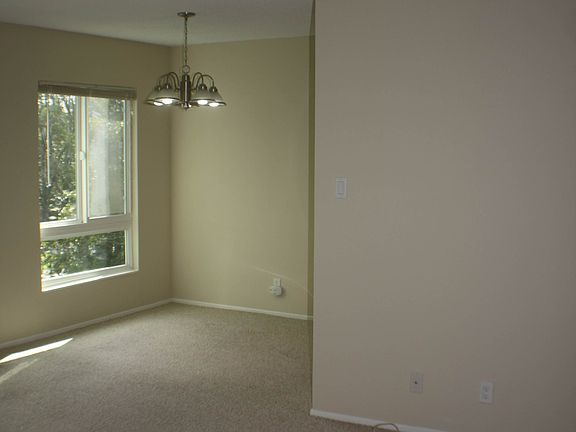 2nd image of 904 Peninsula Ave APT 408