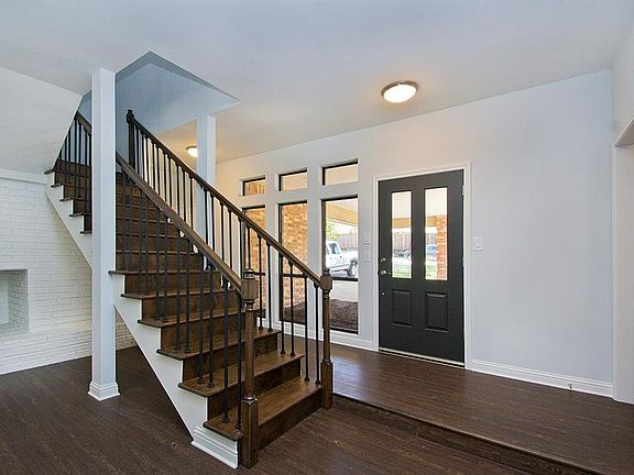 3rd image of 1325 Norfolk Ct