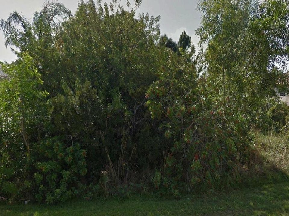 2nd image of 1680 SE North Blackwell Dr