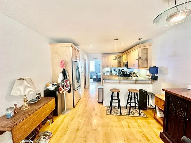 2 bed, 1116 sqft, $4,950 — Photo 4