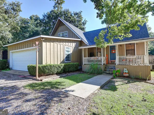 312 Dechene Dr, Thomasville, GA 31757