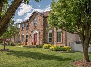 771 Redstart Dr, Ballwin, MO 63021