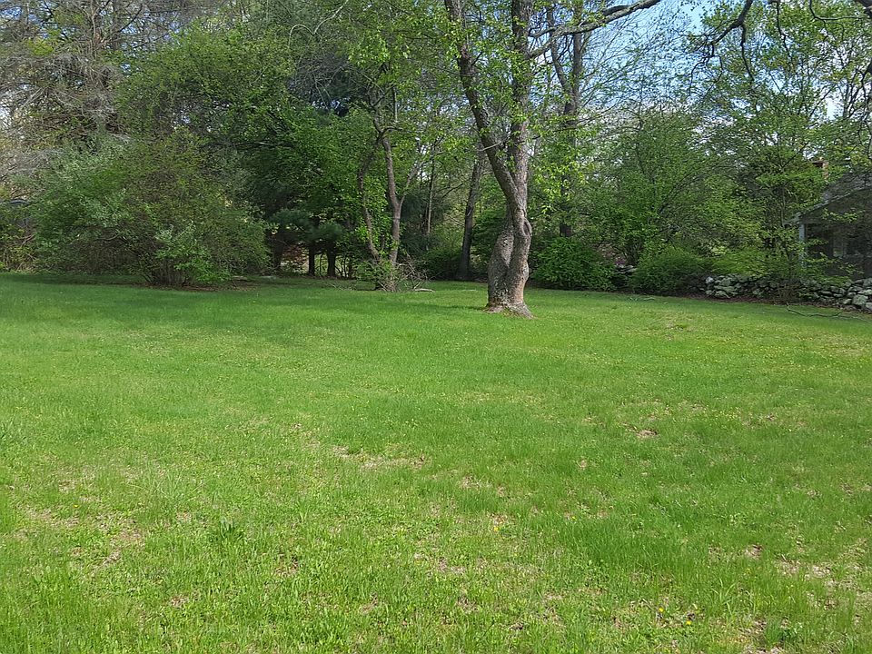 2nd image of 196 Deer Hill Rd