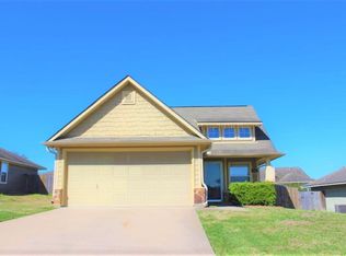 1709 Dixon Ln, Brenham, TX 77833