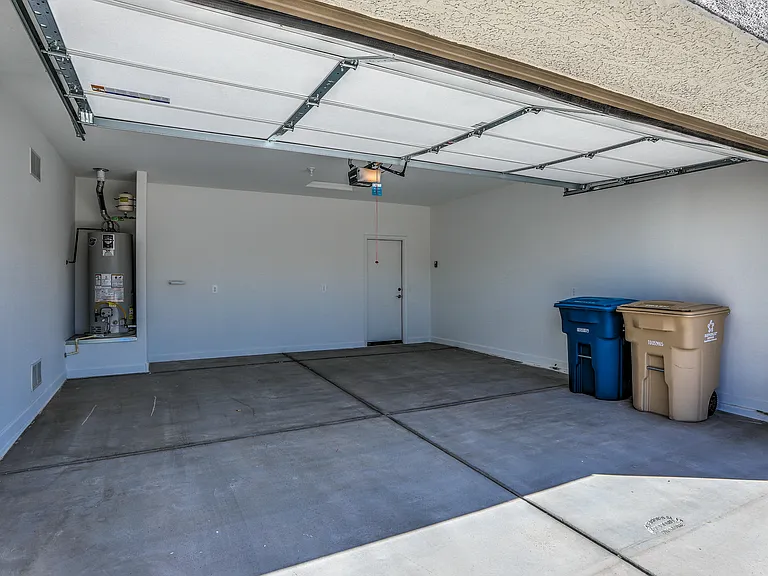 30358 W Crittenden Ln — Photo 32